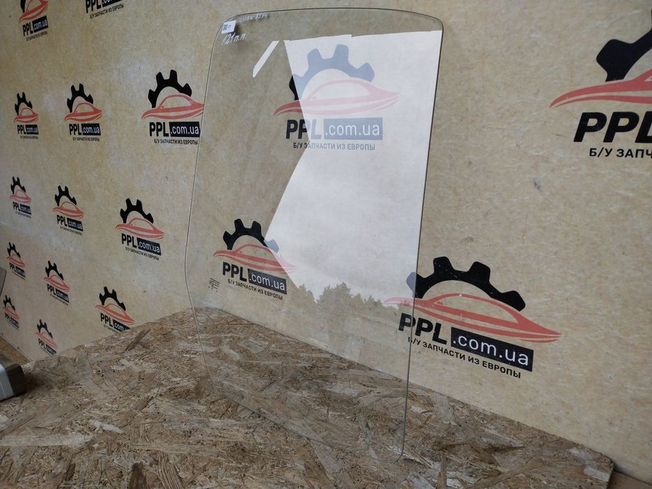 Mercedes Sprinter W906 2006-2018 Стекло двери переднее правое 2007 год