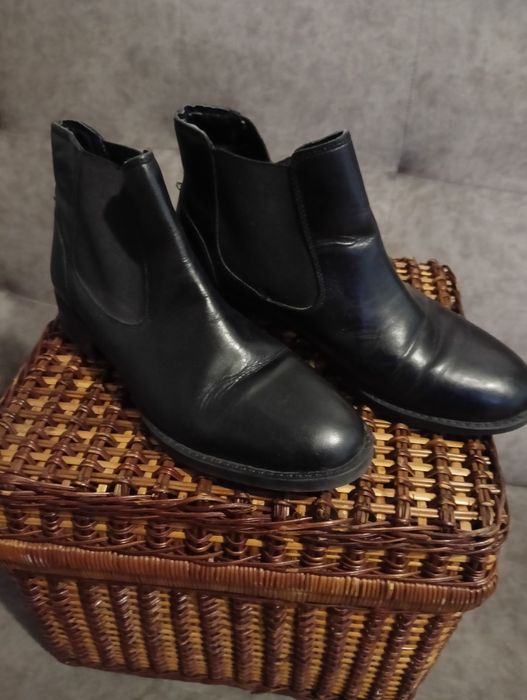 Buty 38 czarne botki