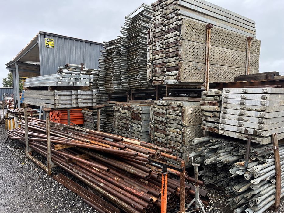 Andaime Europeu (Usado e Novo )