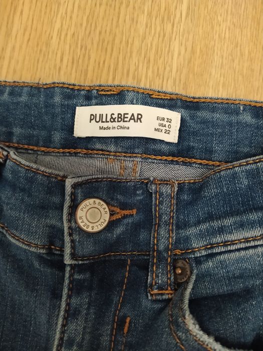 Calças de ganga Pull&Bear, tamanho 32 (+/- 12 anos)