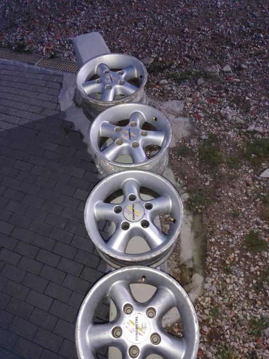 Jantes 15 bom estado sem pneus