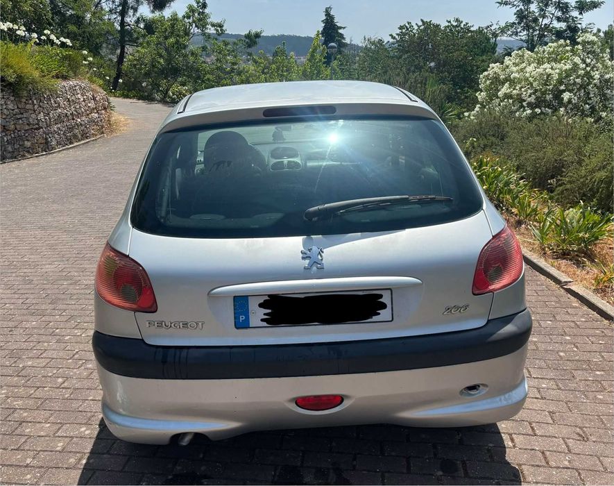 Peugeot 206 1.1 Gasolina — 2004 | 5 Portas