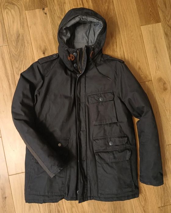 Zimowa męska kurtka Levi's. Rozmiar L.