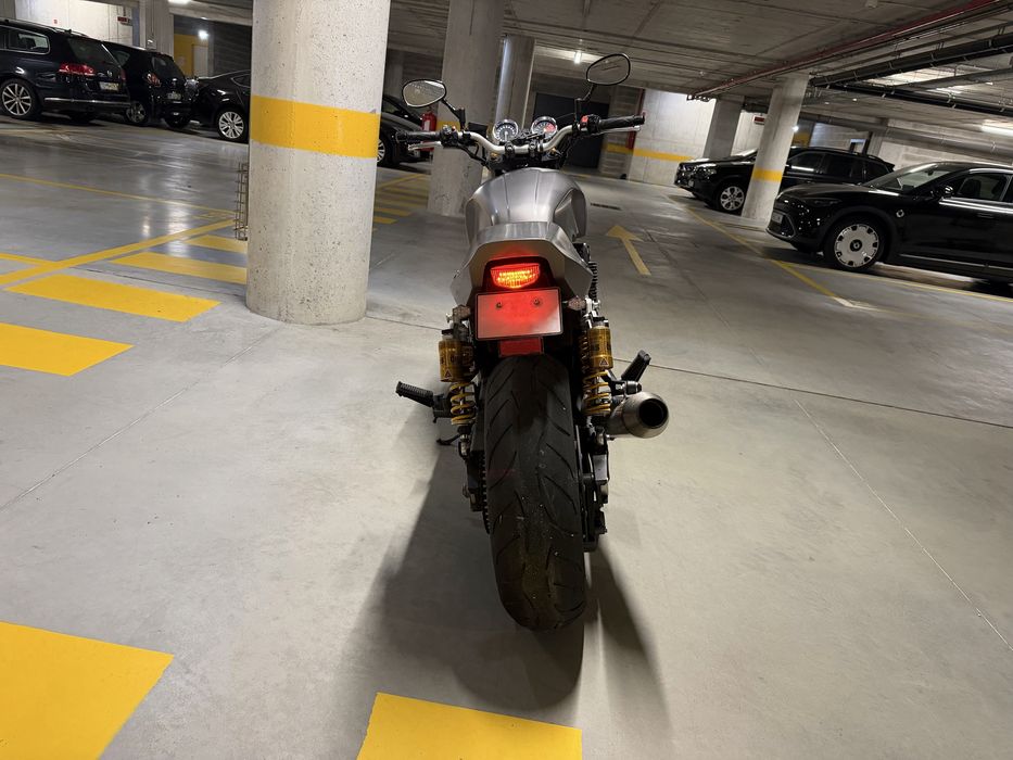 Yamaha XJR 1300 Racer (2015) — Apenas 3.600 km — Edição limitada SC-Project