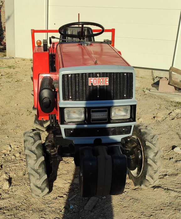 Trator Yanmar F14D