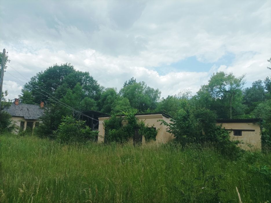 Продається виробнича база (цеху)