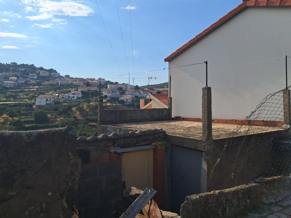 Vendo Propriedade para Reconstrução