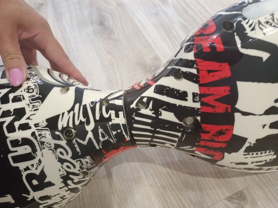 Гіроборд ROVER XL6 10.5 Grafitti white-red
Код: 705710