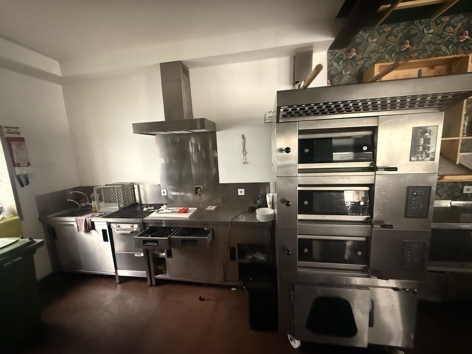 Fundo de Comércio – Confeitaria Totalmente Equipada (2 Pisos)