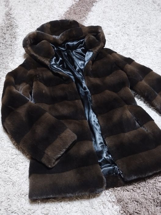 Еко шубка ,нова,зі штучного хутра