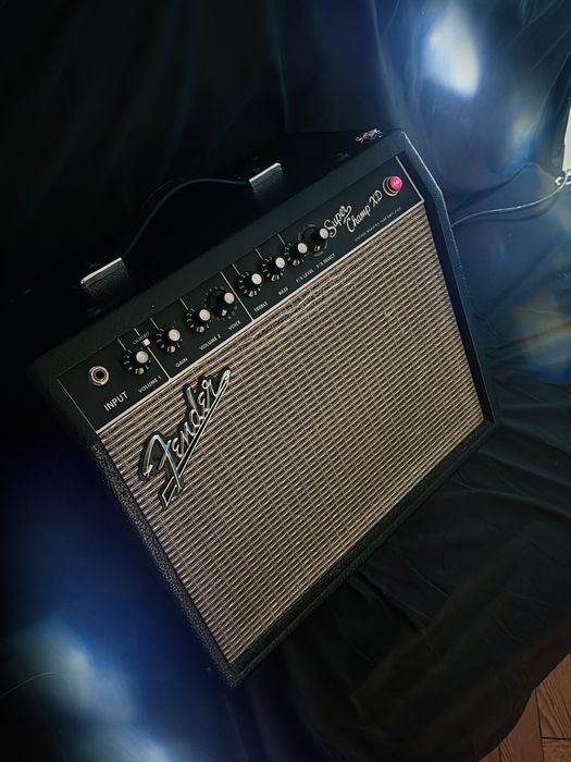 Amplificador Válvulas Fender Superchamp XD + pedal