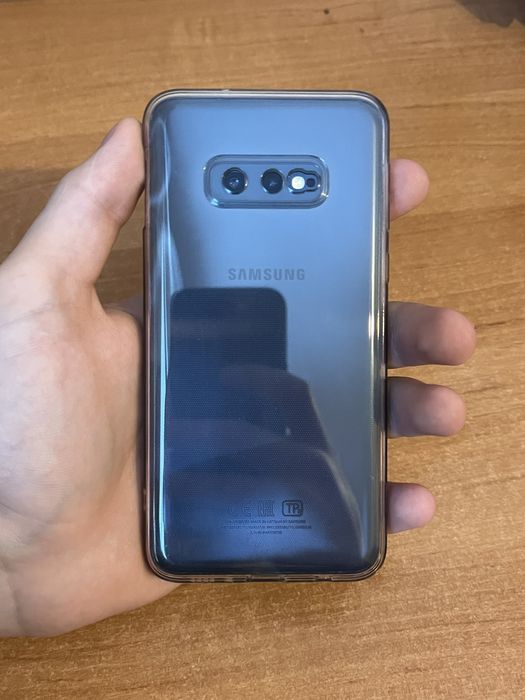 Samsung Galaxy S10e 6/128 гб, ідеальний стан