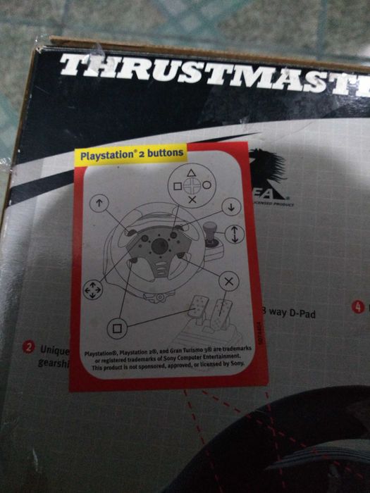 Volante Thrustmaster Ferrari  com ligação USB para PC, NOVO!