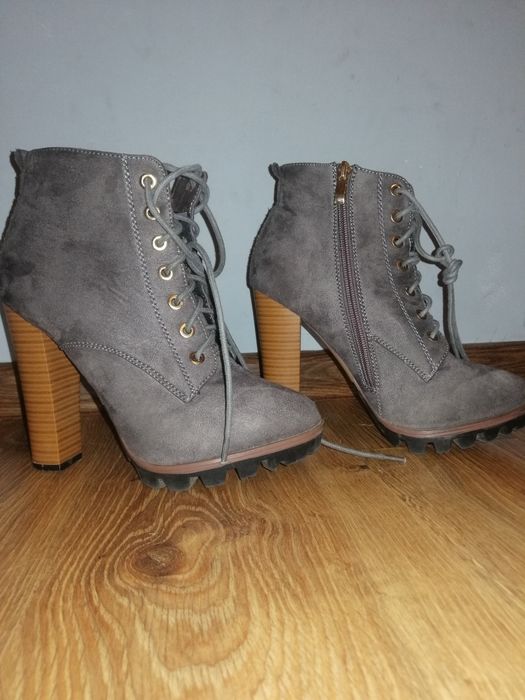 Buty obcas szare 38 słupek