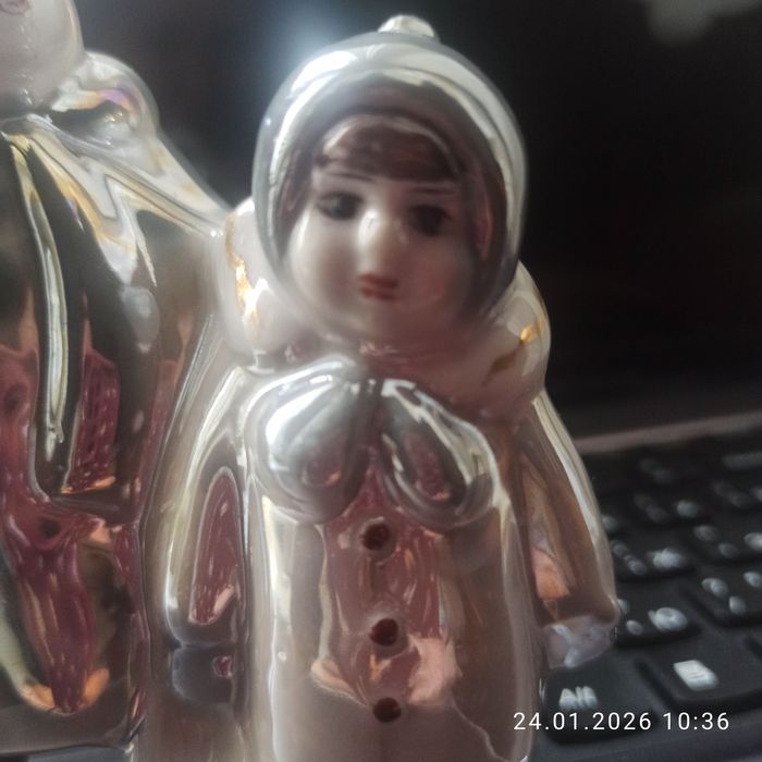 Статуэтка сестрички из "Зимнего дворика"