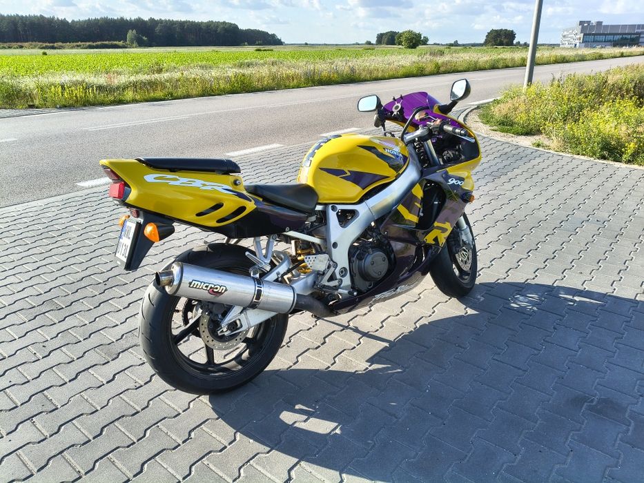 Honda CBR 900 RR fireblade SC 33