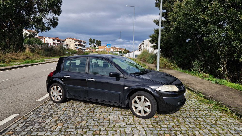 Renault Megane 2 dCi 1.5 (105cv) 250.00kms Versão “Luxe Privilège”