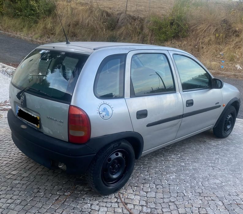 Opel corsa 1.2 pronto a circular