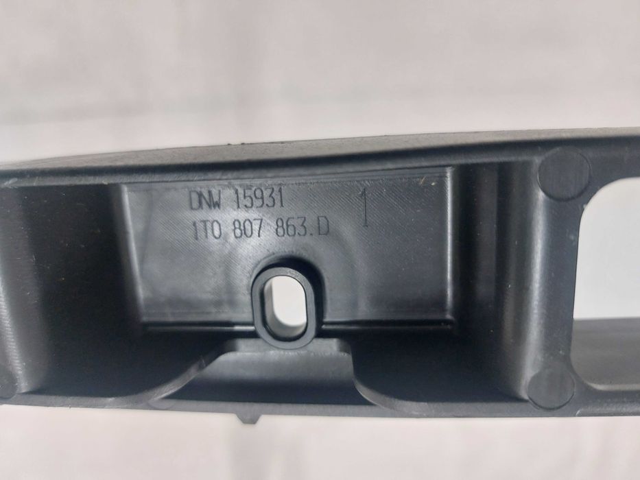 Ślizg zderzaka tył Vw Touran 10-15 nowy oryginał