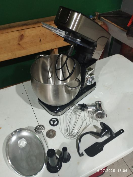 Планетарний міксер Royalti line  на 12 л.