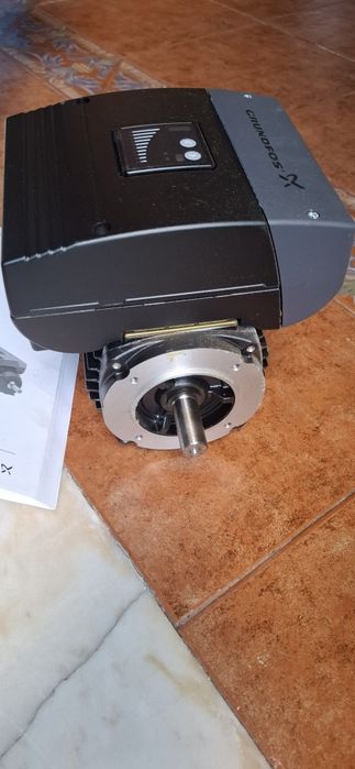 Bomba Grundfos MGE80B
