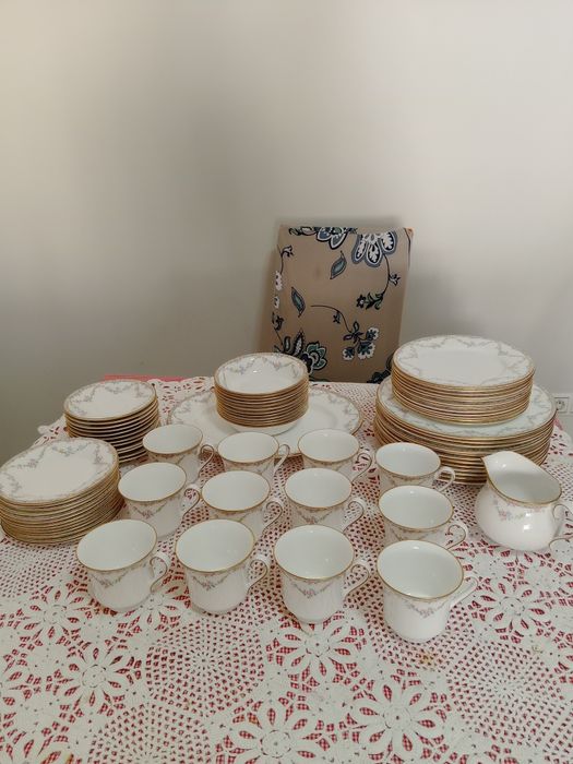 Louça  vintage em ótimo estado