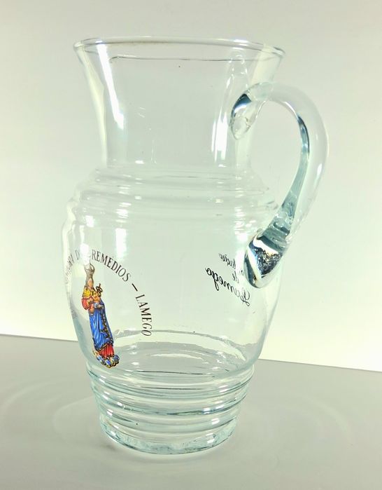 Caneca antiga em vidro