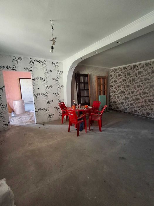 (13) Продам новий 2-поверховий будинок в с. Барабой