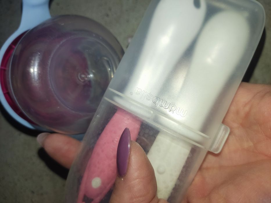 Kubek niekapek Philips Avent i sztućce do nauki jedzenia Mömbella