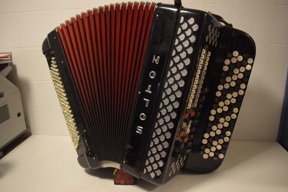 Acordeao Solton 4 Voz 120 Baixos. N 251