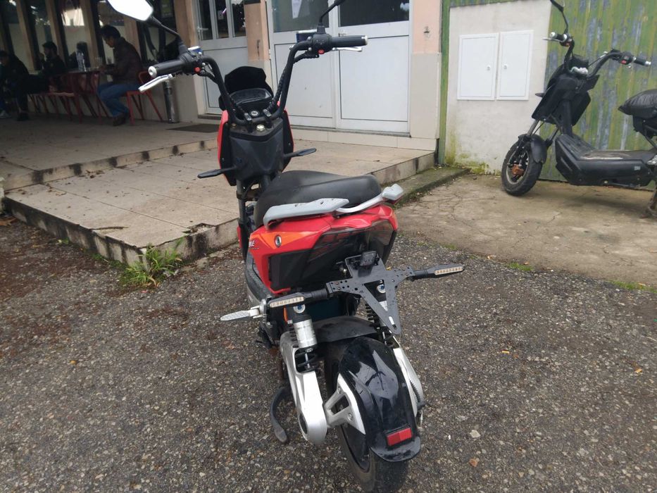 Vendo mota eléctrica em bom estado.