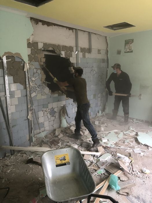 Демонтаж стен, полов, потолков, всего