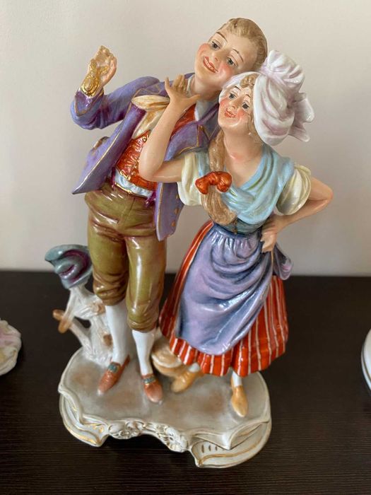Порцелянова статуетка. Фарфоровая статуэтка. Sitzendorf Германия.
