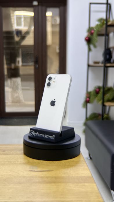 IPhone 12 128 Gb + чехол стекло и шнур
