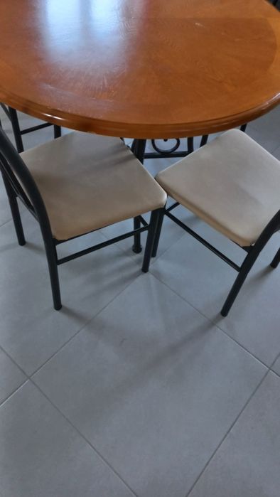 Mesa jantar redonda + cadeiras
