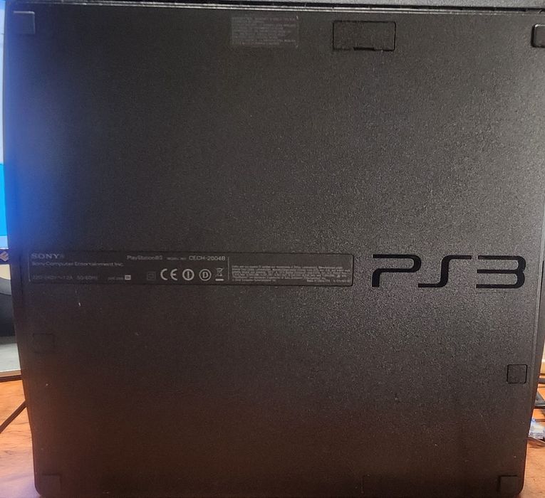 4Sony PlayStation 3 Slim 250GB | FABRYCZNE PLOMBY | PS Move Starter Pack | 2 Pady | Gry | GTA V