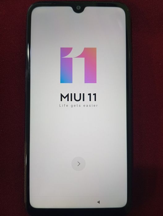 Продам телефон  MI PLAY