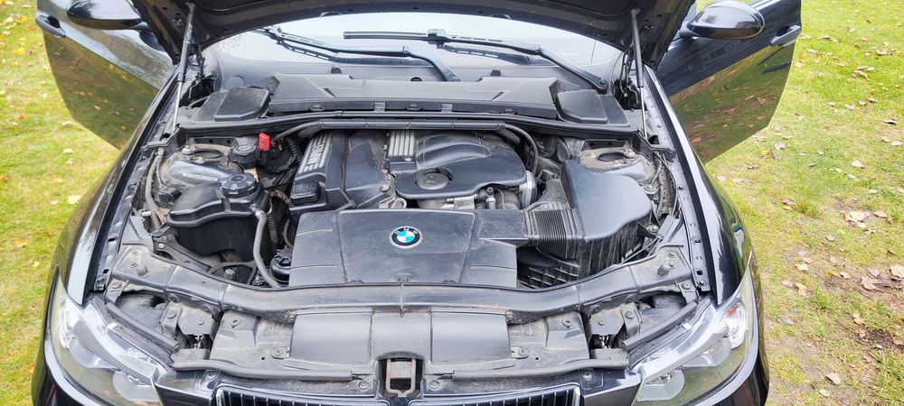 BMW 3  320i benzyna, 2006 r