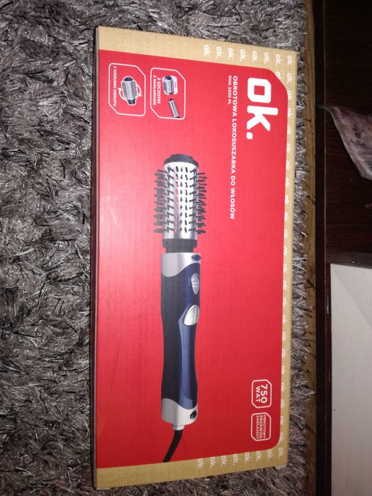 Lokowka i lokosuszarka do włosów.