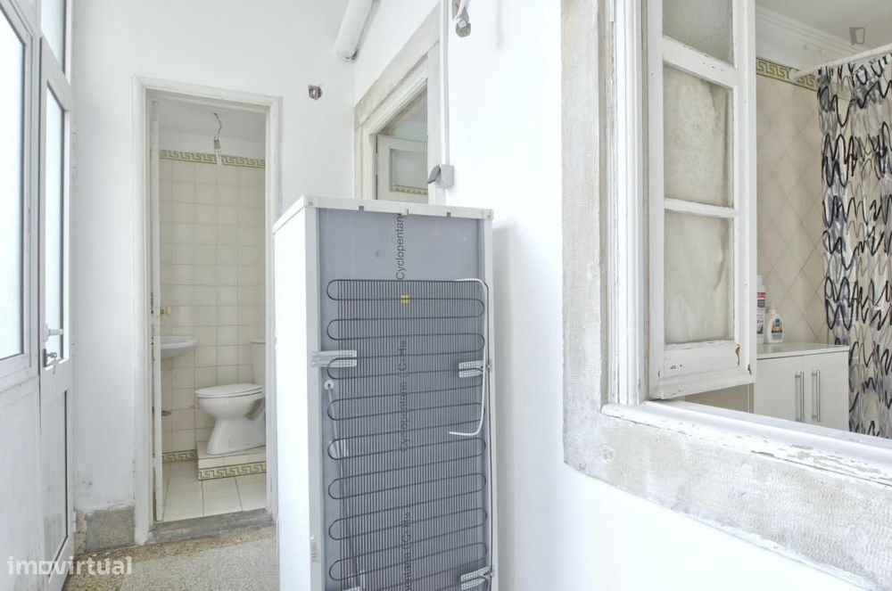 Quarto - localizado em Entrecampos Lisbon