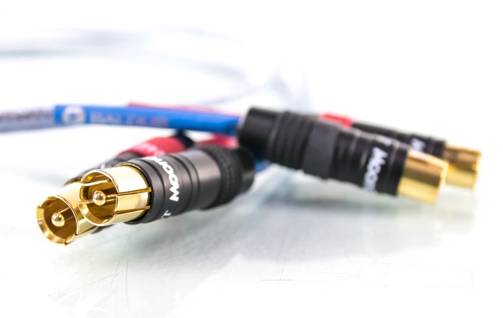 Nordost quattro fil 0.6x2 xlr, baldur 2х0.6 rca, solar wind 2х1.5 rca