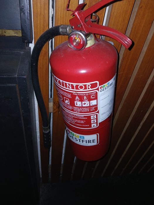 Extintores de incêndio (conjunto de 4)