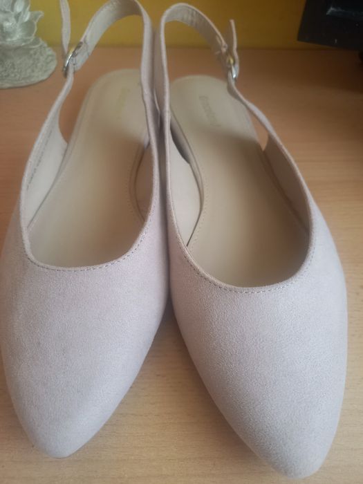 Baleriny zamszowe w stanie bardzo dobrym odbiór osobisty lub wysyłka p