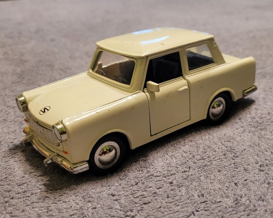 Samochodzik Trabant 601 – SS 4725 – DDR 1989 – Biały – Kolekcjonerski