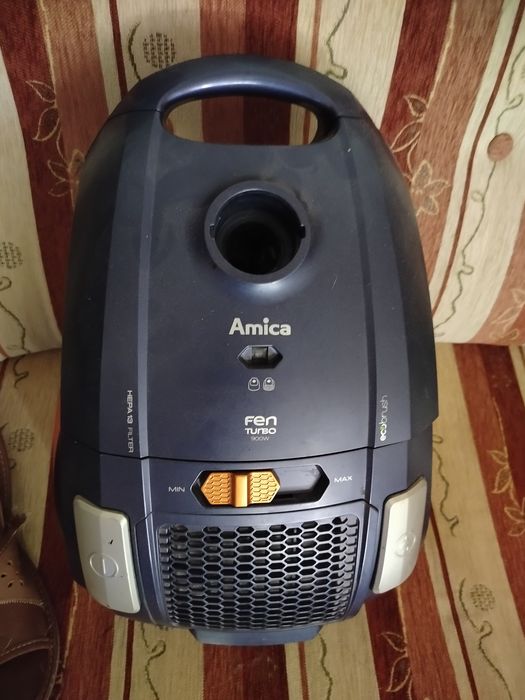 Odkurzacz Amica. Regulacja siły ciągu.