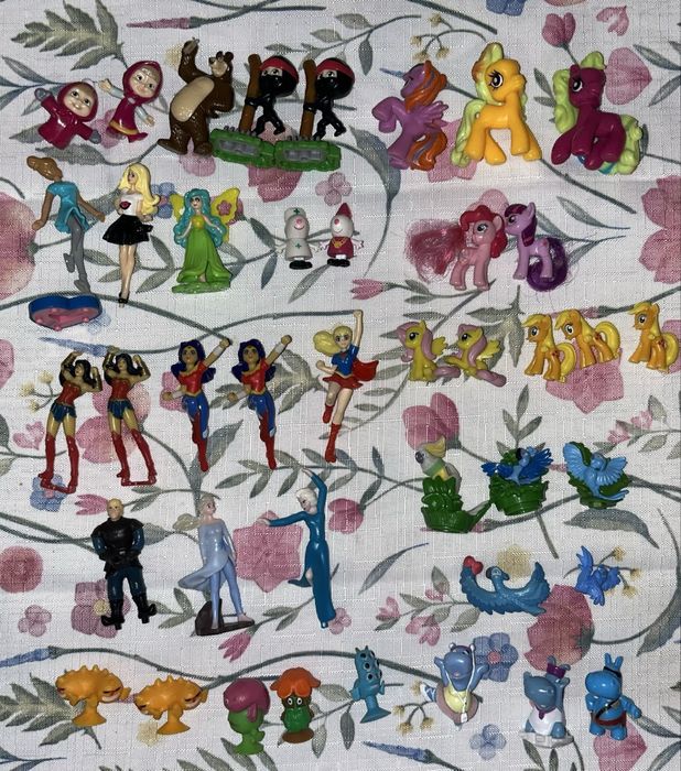 іграшки з кіндер сюрпризів (ціни в описі)