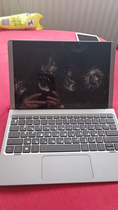 Ноутбук Hp  на запчасти или под ремонт
