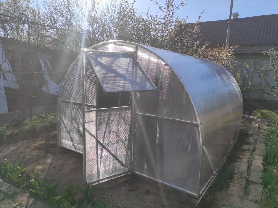 Теплиця ,каркас ,полікарбонат