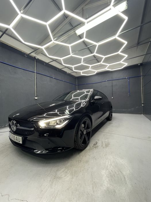 Mercedes-Benz CLA 200 d Shooting Brake 8G-DCT