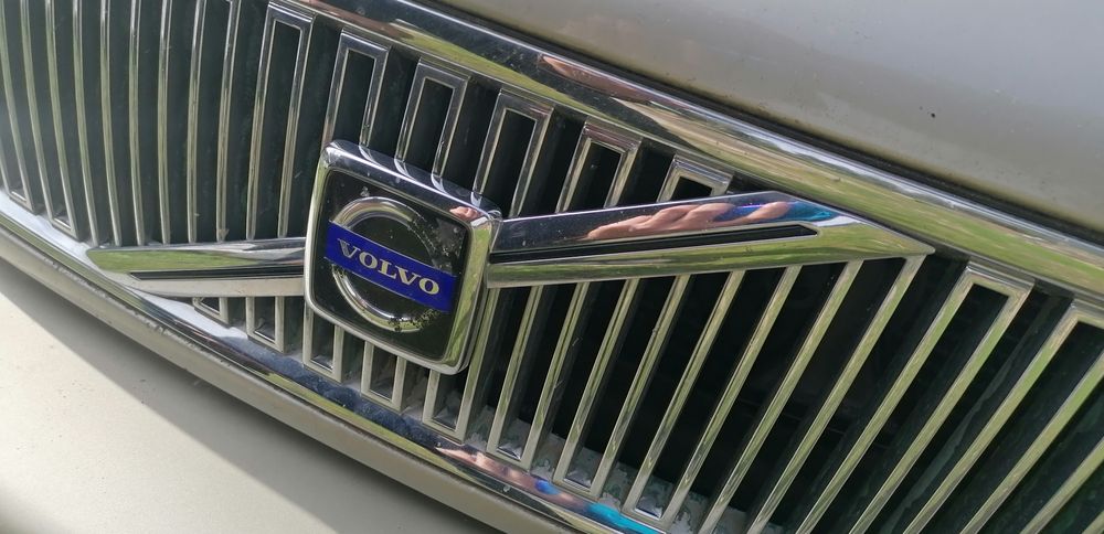 Volvo V70 ouro, em bom estado geral, para peças, andar bem., tudo func
